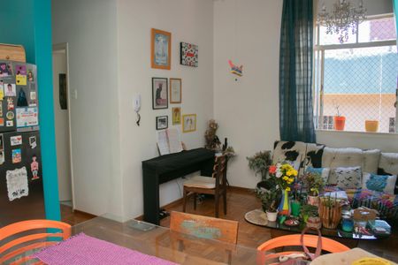 Sala/Cozinha de apartamento à venda com 2 quartos, 61m² em Serra, Belo Horizonte