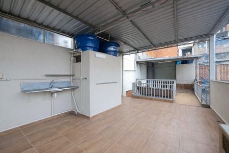 Área de Serviço de casa à venda com 3 quartos, 209m² em Jardim Roberto, Osasco