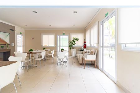 Apartamento para alugar com 38m², 2 quartos e 1 vagaÁrea comum - Salão de festas