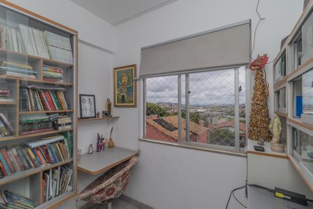 Apartamento à venda com 3 quartos, 70m² em Palmares, Belo Horizonte