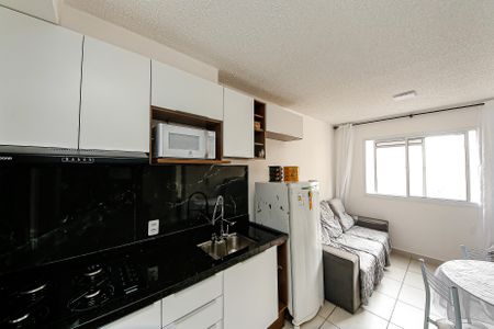 Sala e Cozinha de apartamento à venda com 2 quartos, 32m² em Vila Graciosa, São Paulo