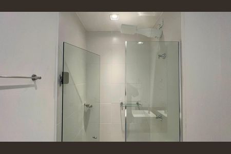 Studio à venda com 29m², 1 quarto e sem vaga Studio à venda com 29m², 1 quarto e sem vagaBanheiro