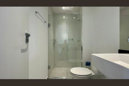 Studio à venda com 29m², 1 quarto e sem vaga Studio à venda com 29m², 1 quarto e sem vagaBanheiro