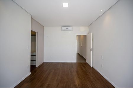 Casa de condomínio à venda com 199m², 3 quartos e 4 vagasFoto 35