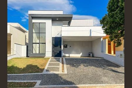 Casa de condomínio à venda com 199m², 3 quartos e 4 vagasFoto 01