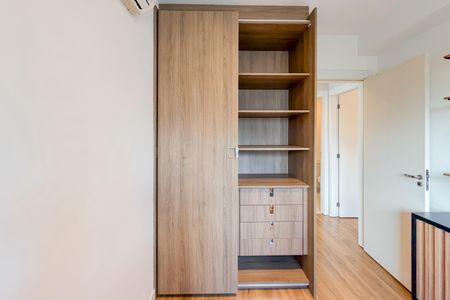 Apartamento à venda com 66m², 2 quartos e 2 vagasQuarto 1 - Armários