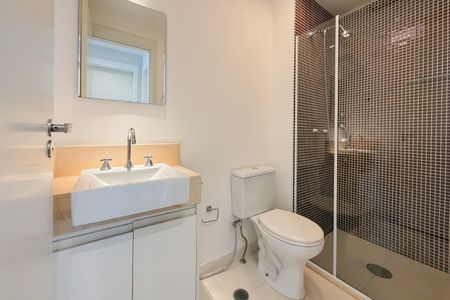 Apartamento à venda com 66m², 2 quartos e 2 vagasBanheiro Social