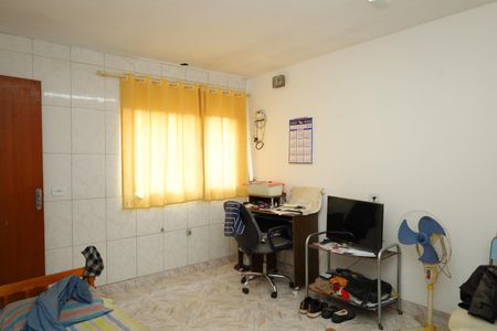 Quarto de casa à venda com 1 quarto, 300m² em Vila Santa Teresinha, São Paulo