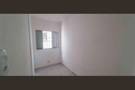 Quarto 1 de casa para alugar com 2 quartos, 35m² em Ayrosa, Osasco