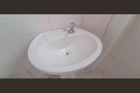 Casa para alugar com 2 quartos, 35m² em Ayrosa, Osasco