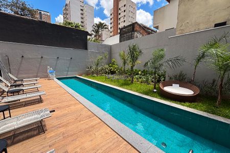 Studio à venda com 28m², 1 quarto e sem vagaPiscina