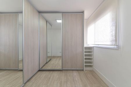Apartamento à venda com 140m², 3 quartos e 2 vagasQuarto 2