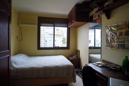 Quarto 1 de apartamento à venda com 3 quartos, 110m² em Mont’serrat, Porto Alegre