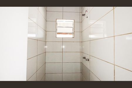 Banheiro de casa para alugar com 1 quarto, 60m² em Parque Peruche, São Paulo