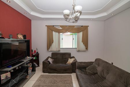 Casa para alugar com 188m², 3 quartos e 3 vagasSala