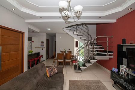 Casa para alugar com 188m², 3 quartos e 3 vagasSala