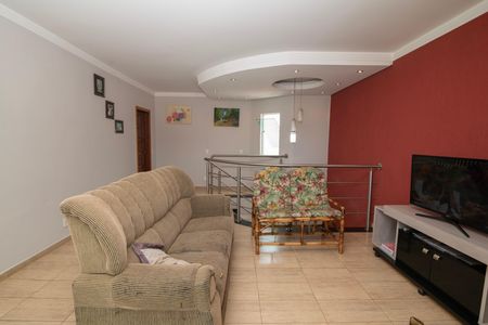 Casa para alugar com 188m², 3 quartos e 3 vagasSala Piso Superior