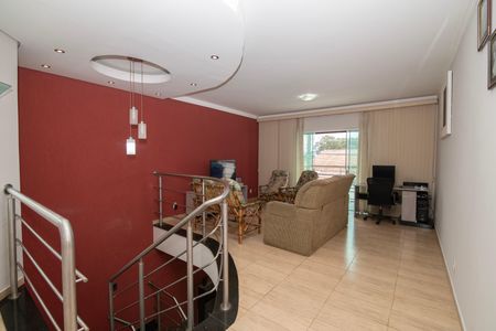 Casa para alugar com 188m², 3 quartos e 3 vagasSala Piso Superior