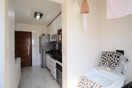 Apartamento à venda com 69m², 2 quartos e 1 vagaÁrea de Serviço