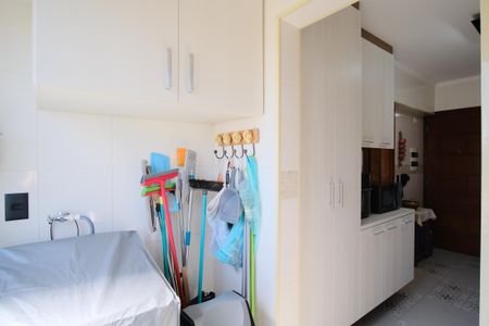 Apartamento à venda com 69m², 2 quartos e 1 vagaÁrea de Serviço