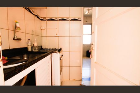 Cozinha de kitnet/studio para alugar com 1 quarto, 23m² em Cidade Ocian, Praia Grande