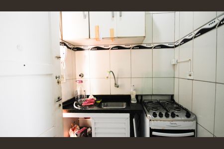 Cozinha de kitnet/studio para alugar com 1 quarto, 23m² em Cidade Ocian, Praia Grande