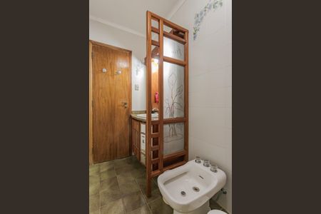 Casa à venda com 301m², 4 quartos e 2 vagas Casa à venda com 301m², 4 quartos e 2 vagasBanheiro