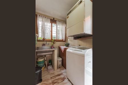 Casa à venda com 301m², 4 quartos e 2 vagas Casa à venda com 301m², 4 quartos e 2 vagasÁrea de Serviço