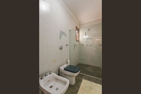 Casa à venda com 301m², 4 quartos e 2 vagas Casa à venda com 301m², 4 quartos e 2 vagasBanheiro