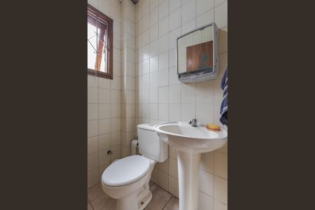 Casa à venda com 301m², 4 quartos e 2 vagas Casa à venda com 301m², 4 quartos e 2 vagasÁrea de Serviço