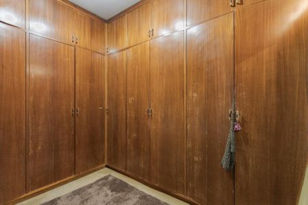 Casa à venda com 301m², 4 quartos e 2 vagas Casa à venda com 301m², 4 quartos e 2 vagasSuíte 1