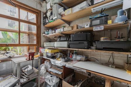 Casa à venda com 301m², 4 quartos e 2 vagas Casa à venda com 301m², 4 quartos e 2 vagasÁrea de Serviço