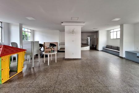 Apartamento à venda com 65m², 2 quartos e 1 vagaÁrea comum