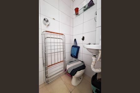 Apartamento à venda com 65m², 2 quartos e 1 vagaBanheiro de serviço