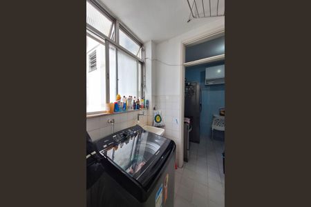 Apartamento à venda com 65m², 2 quartos e 1 vagaÁrea de Serviço