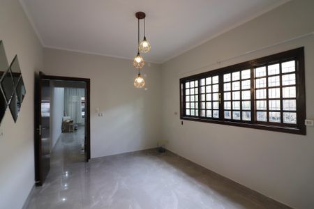 Casa à venda com 191m², 5 quartos e 2 vagasSala de Jantar