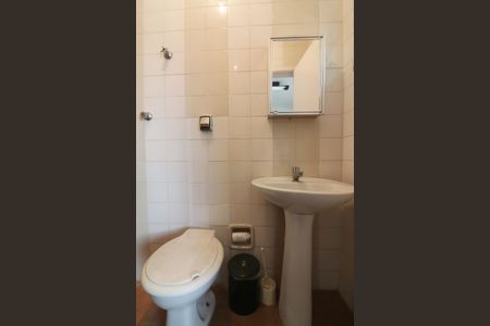 Casa à venda com 191m², 5 quartos e 2 vagasBanheiro de serviço