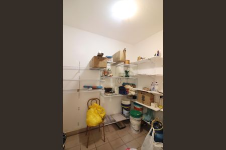 Casa à venda com 191m², 5 quartos e 2 vagasDespensa