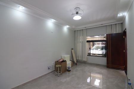 Casa à venda com 191m², 5 quartos e 2 vagasSala