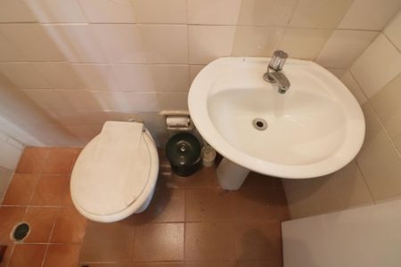 Casa à venda com 191m², 5 quartos e 2 vagasBanheiro de serviço