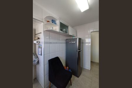 Apartamento à venda com 64m², 2 quartos e 1 vagaCozinha - Armários
