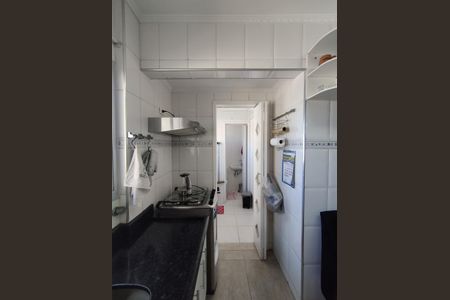 Apartamento à venda com 64m², 2 quartos e 1 vagaCozinha - Armários