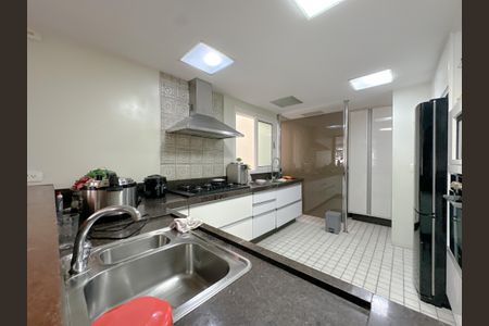 Casa para alugar com 399m², 3 quartos e 1 vagaCozinha