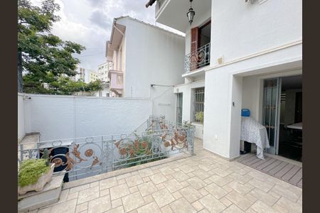 Casa para alugar com 399m², 3 quartos e 1 vagaVaranda