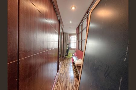 Casa para alugar com 399m², 3 quartos e 1 vagaCloset Suíte