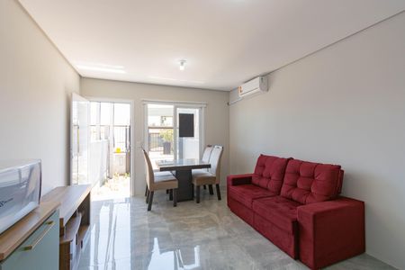 Casa à venda com 2 quartos, 80m² em Olaria, Canoas