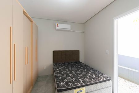 Casa à venda com 80m², 2 quartos e 1 vaga