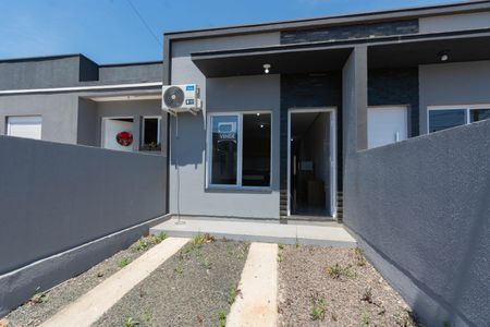 Casa à venda com 80m², 2 quartos e 1 vaga