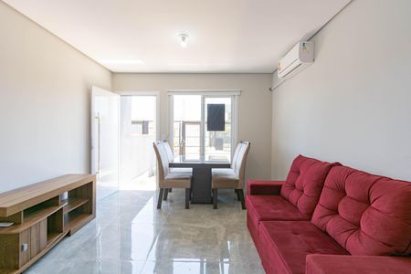 Casa à venda com 2 quartos, 80m² em Olaria, Canoas