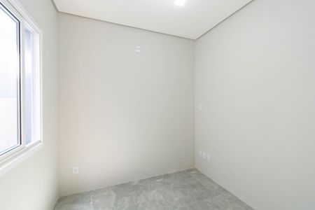 Casa à venda com 80m², 2 quartos e 1 vaga